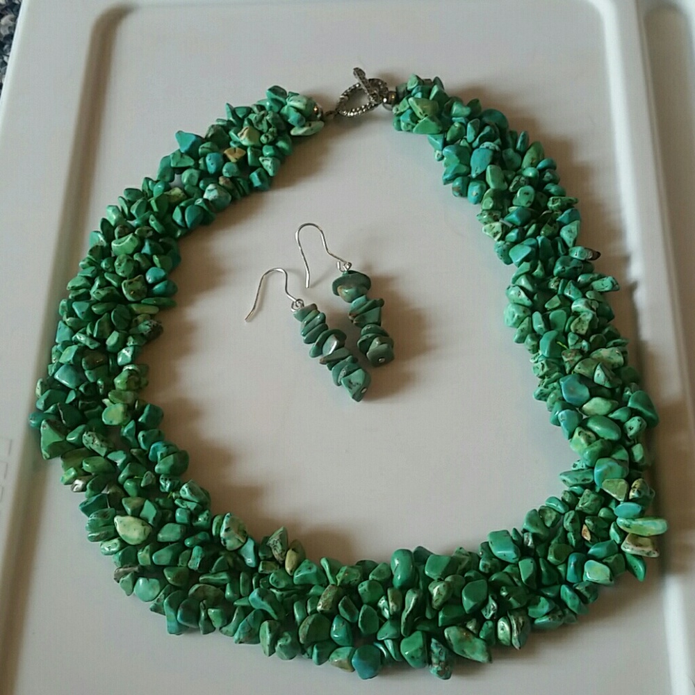 Multi strand faux stone bib necklace and earrings.